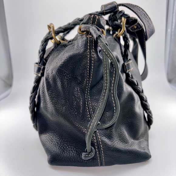 Fossil Black Pebbled Leather Shoulder Bag With Braided Straps And A Key Charm - Picture 2 of 11